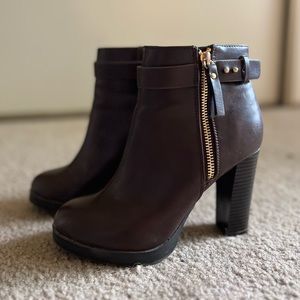 Forever 21 brown heel boots ✨